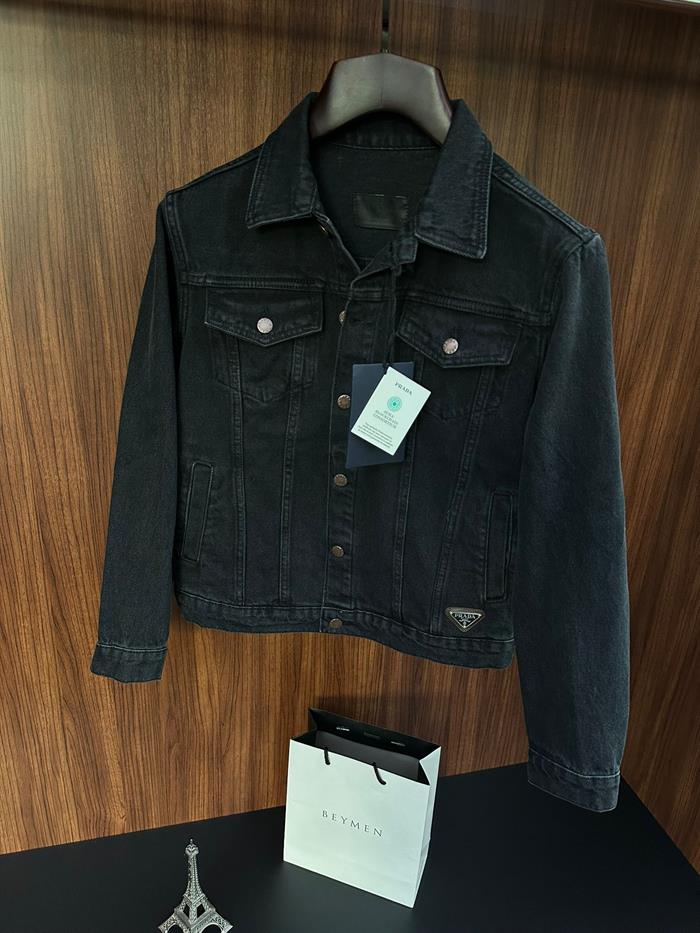 Metal Logolu Yıkama Detaylı Kot Ceket