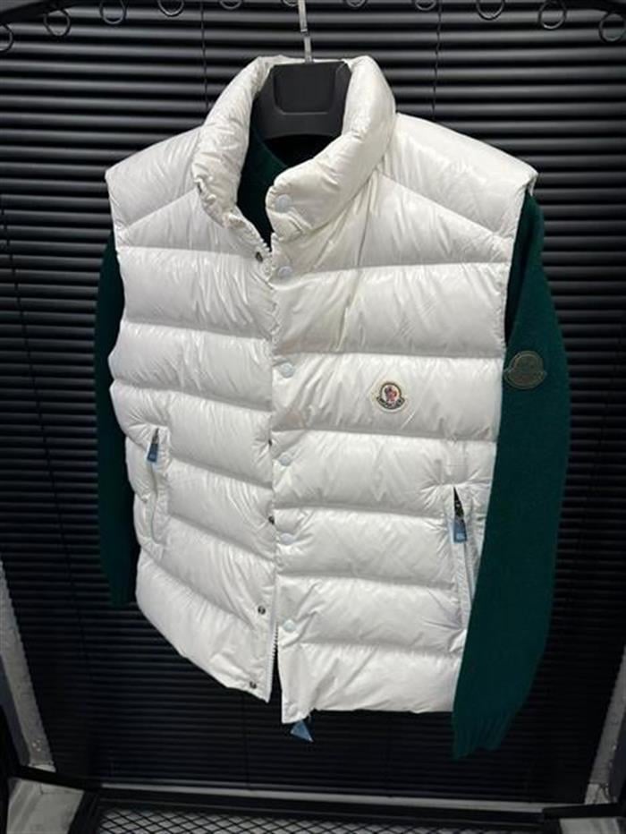 Nakış Armalı Parlak Kumaş Kaz Tüyü Yelek - Beyaz