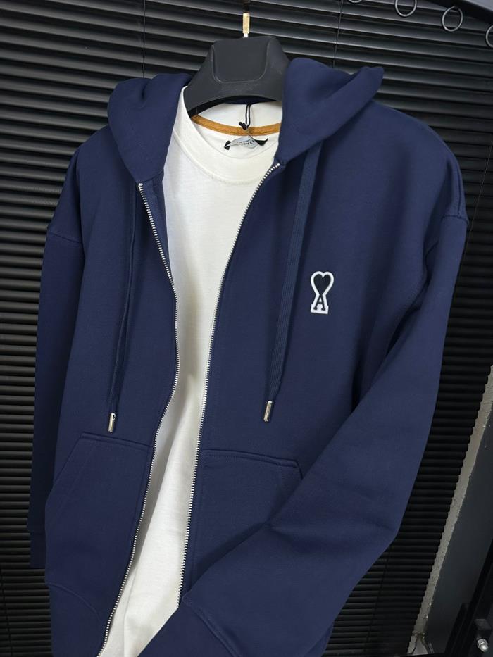 Nakış Kabartma Logolu Fermuarlı Hırka