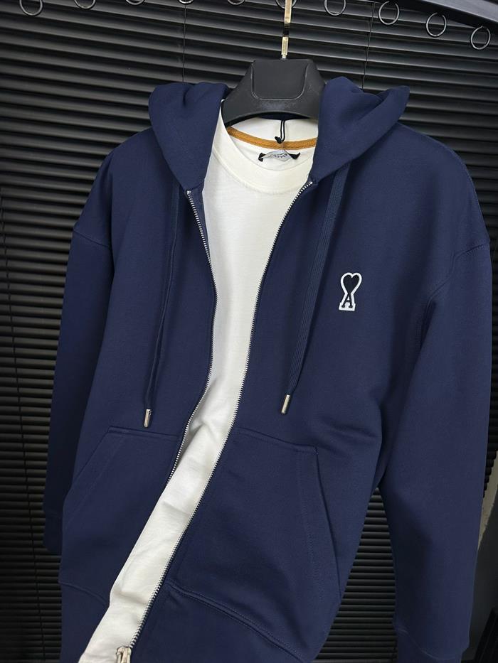 Nakış Kabartma Logolu Fermuarlı Hırka