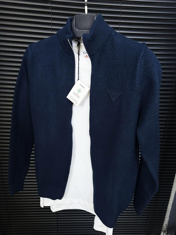 Nakış Logolu Hırka