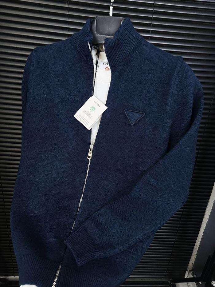 Nakış Logolu Hırka