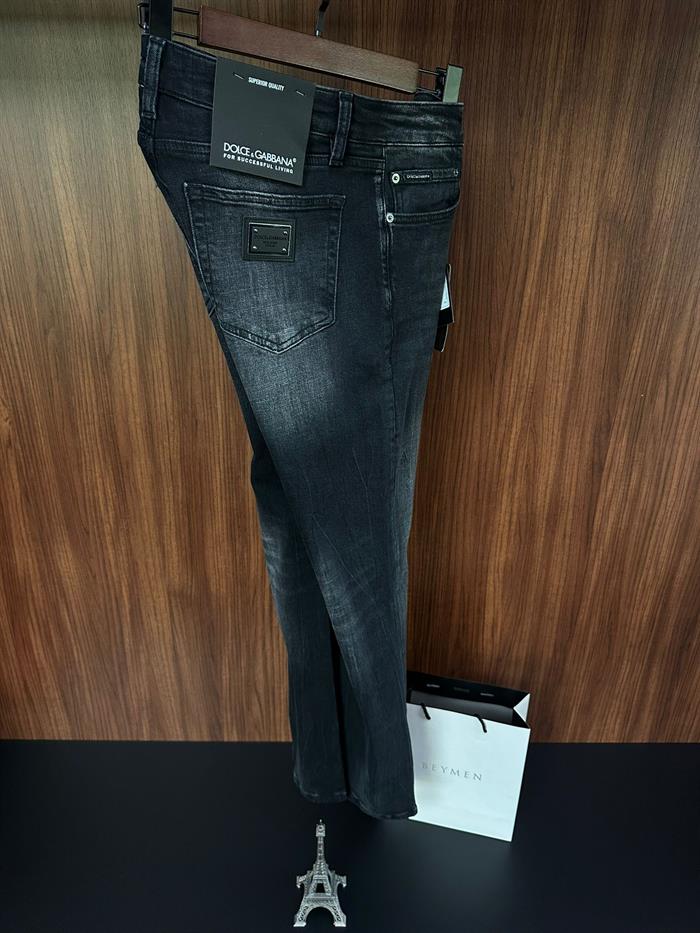 Metal Logolu Yıkama Kumaş Jean