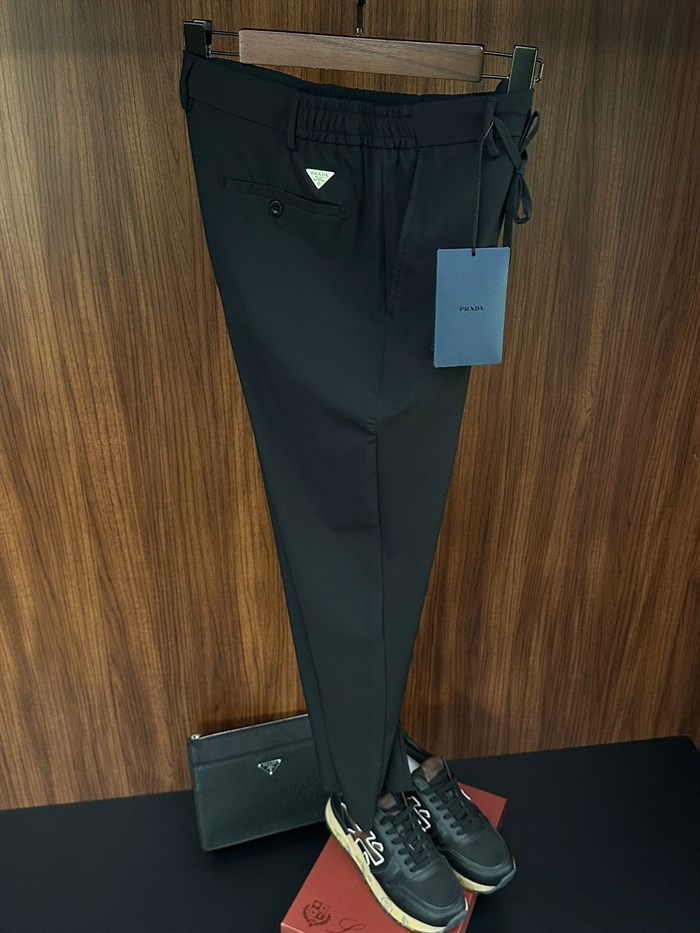 Metal Logolu Jogger Pantolon