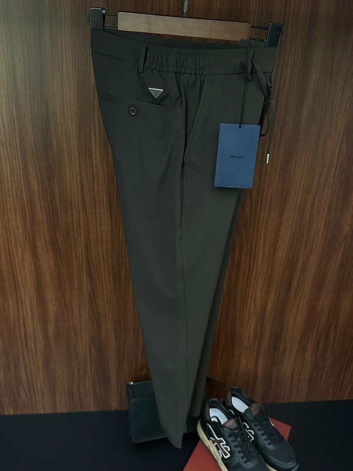 Metal Logolu Jogger Pantolon