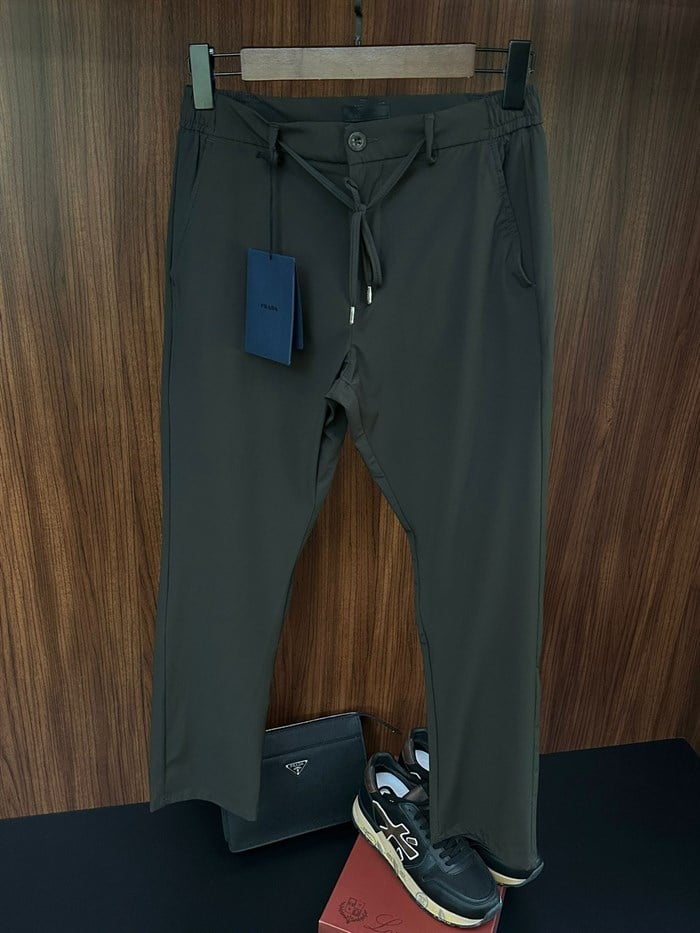 Metal Logolu Jogger Pantolon