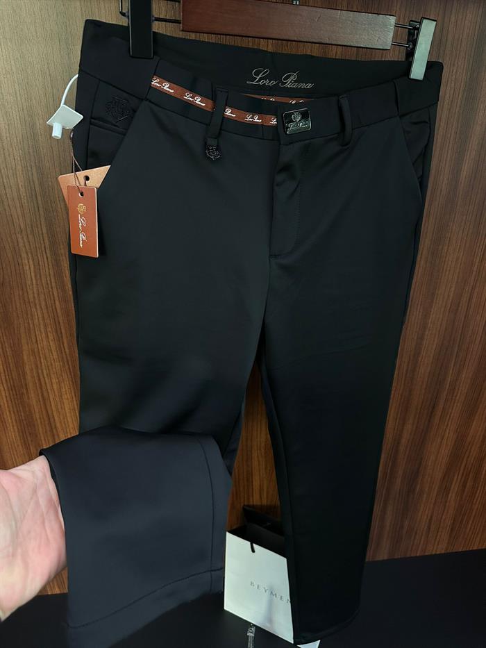 Metal Logolu Şerit Detaylı Jogger