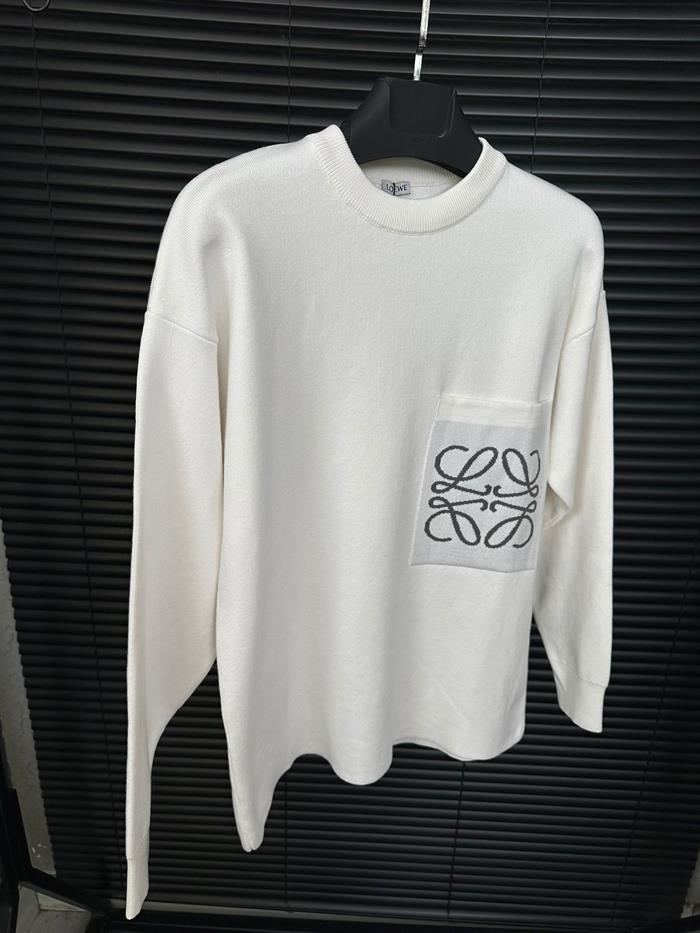 Büyük Nakış Logolu Cepli Kazak