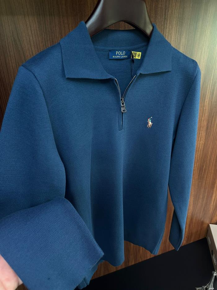 Çelik Örme Triko Nakış Logolu Yakalı Kazak