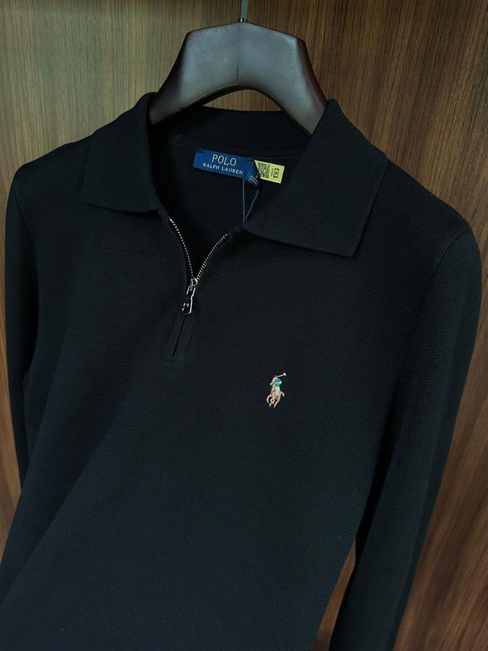 Çelik Örme Triko Nakış Logolu Yakalı Kazak