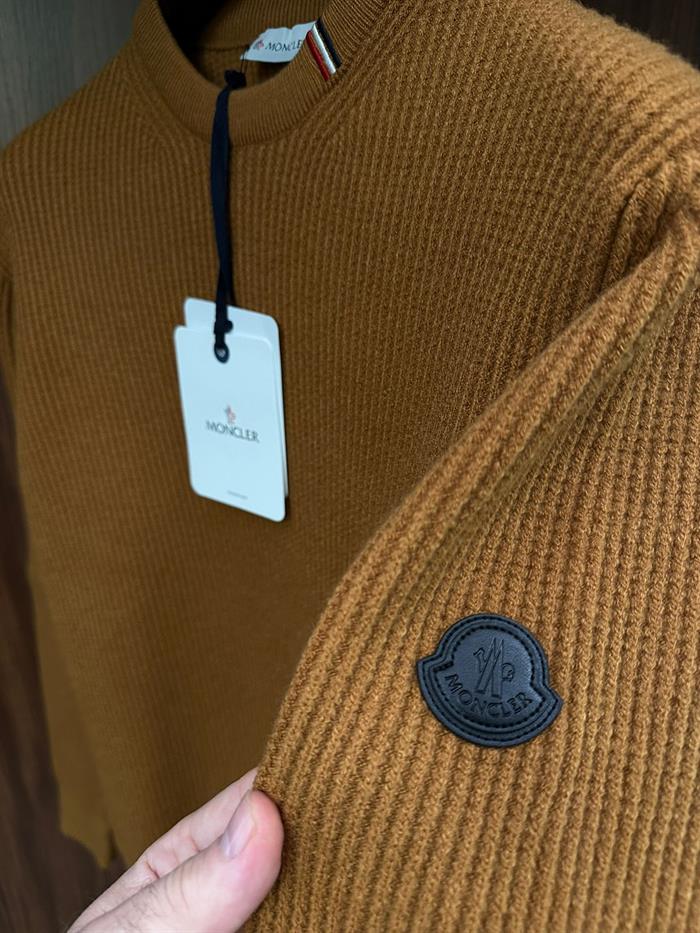 Kolda Marka Logolu Pirinç Örme Kazak