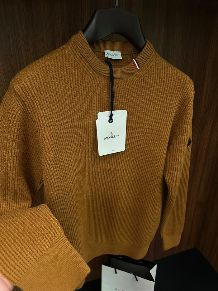 Kolda Marka Logolu Pirinç Örme Kazak