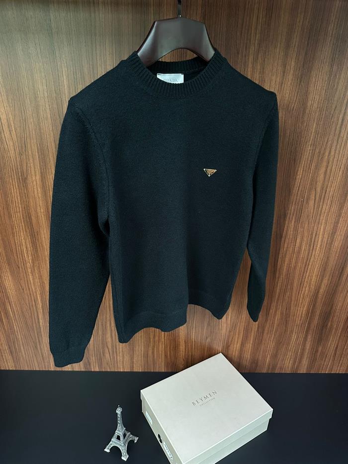 Metal Logo Detaylı Triko Kazak