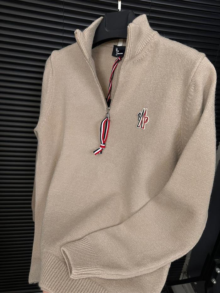 Nakış Logolu Yarım Fermuarlı Yün Kazak