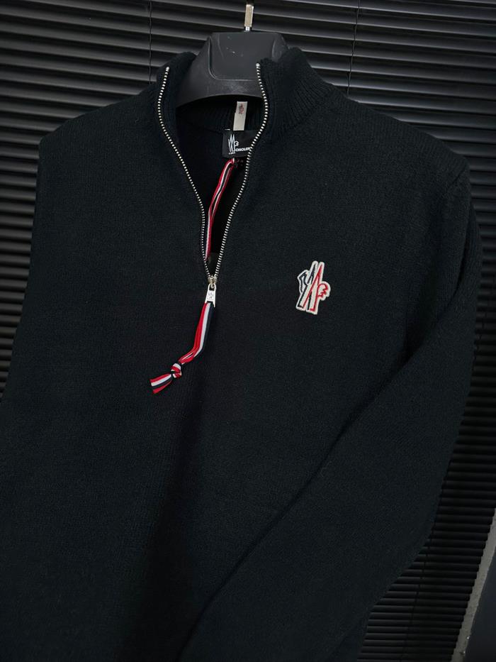 Nakış Logolu Yarım Fermuarlı Yün Kazak