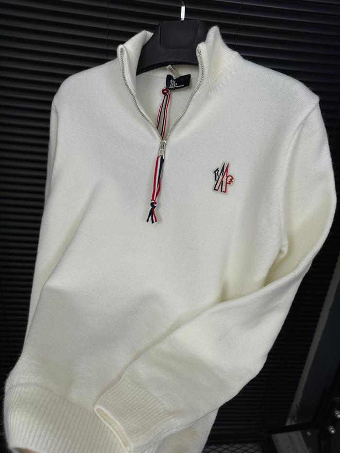 Nakış Logolu Yarım Fermuarlı Yün Kazak