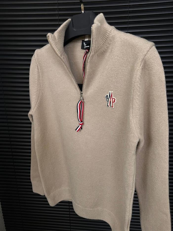 Nakış Logolu Yarım Fermuarlı Yün Kazak