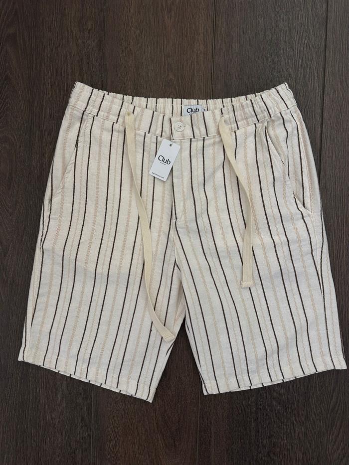 Bel Bağlamalı Çizgili Nakış Logolu Şort