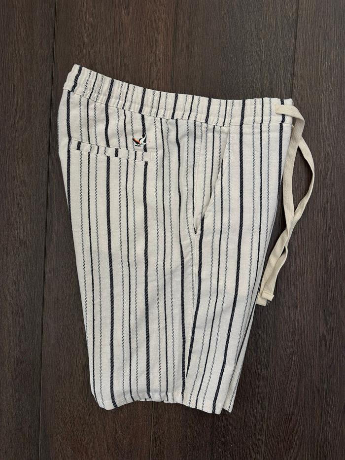 Bel Bağlamalı Çizgili Nakış Logolu Şort