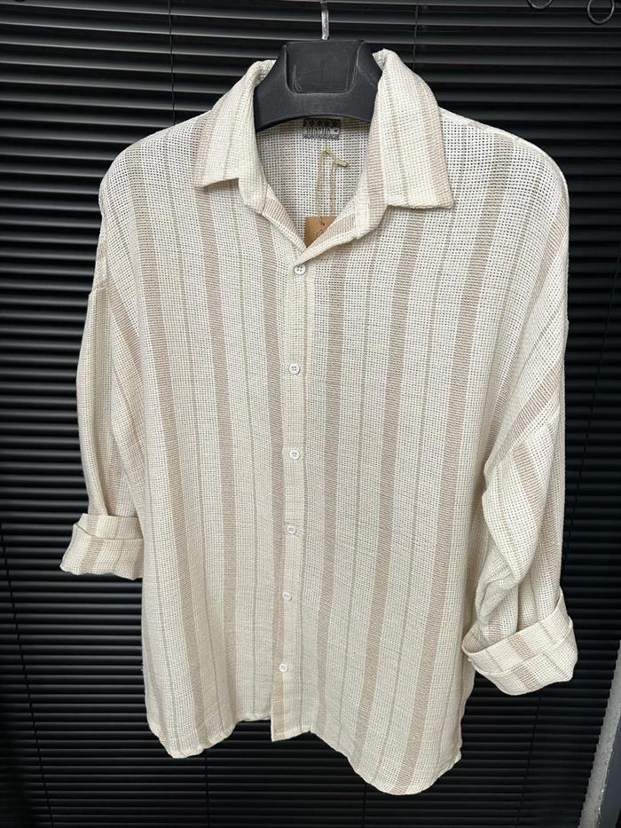 Buldan Yaka İnce Çizgili Gömlek