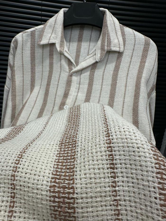 Buldan Yaka İnce Çizgili Gömlek