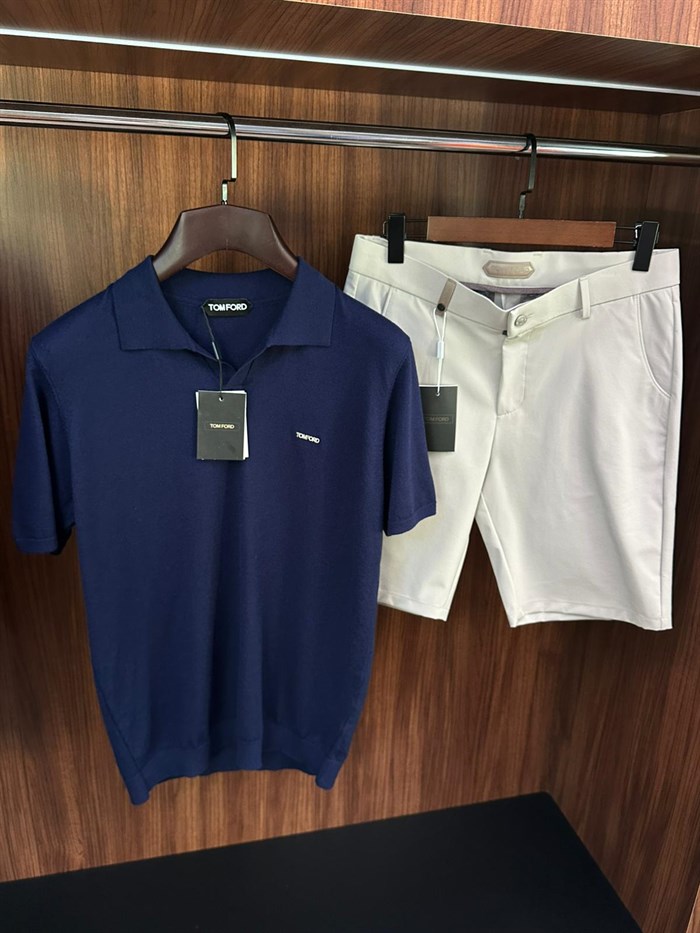 Arka Cep Metal Logo Detaylı Modal Şort