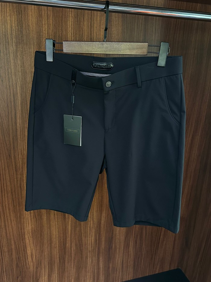 Arka Cep Metal Logo Detaylı Modal Şort