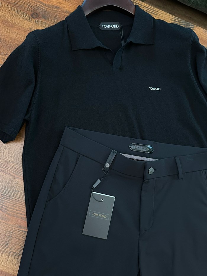 Arka Cep Metal Logo Detaylı Modal Şort