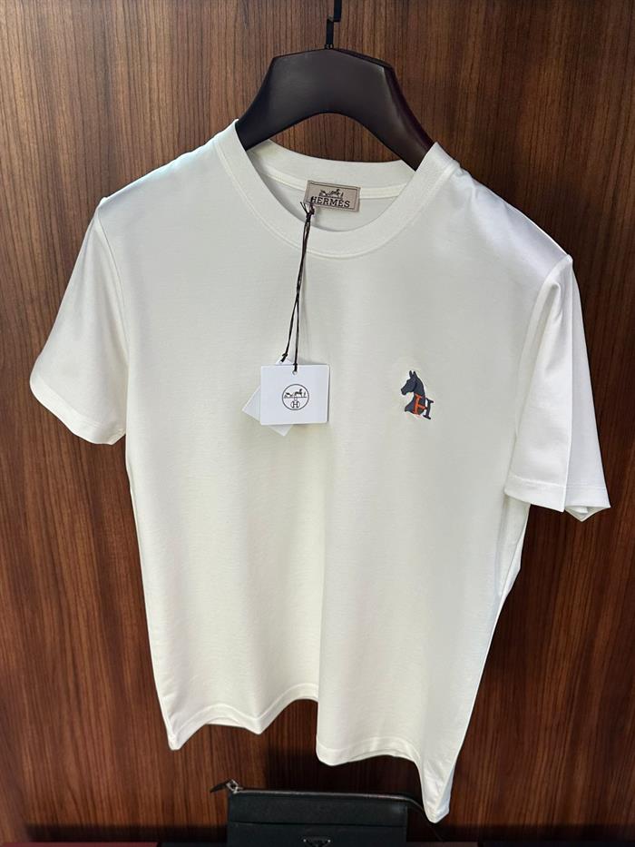 Göğüs Kabartma Nakış Logolu Modal Kumaş T-Shirt