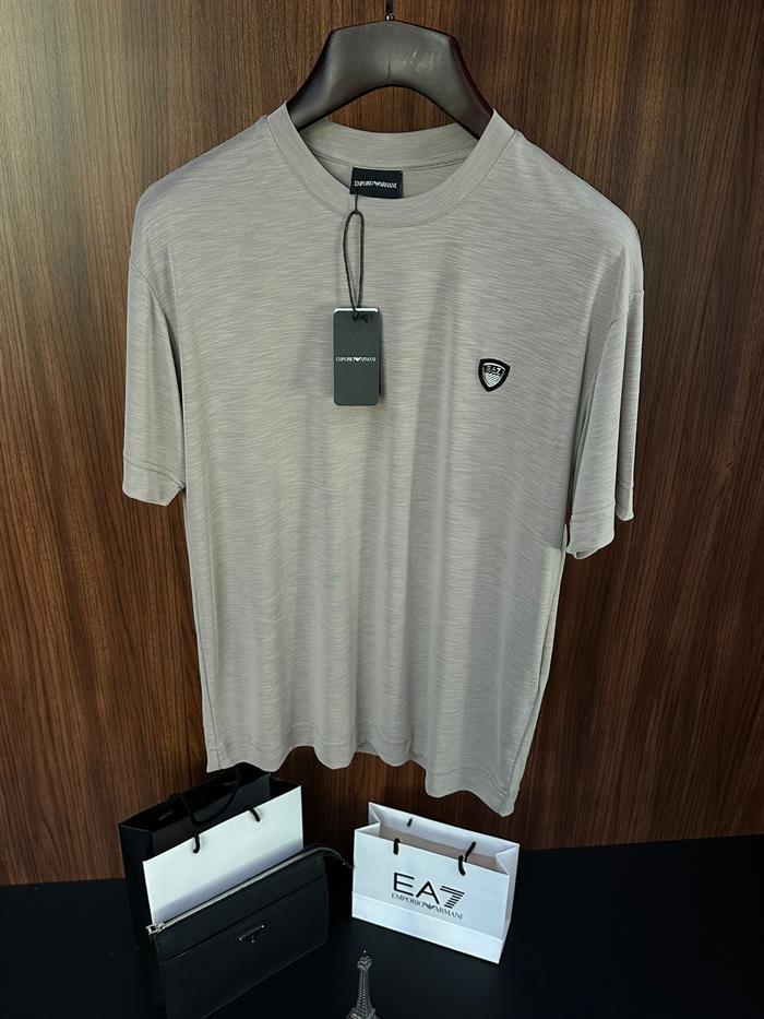 Göğüs Logolu Modal Kumaş T-Shirt