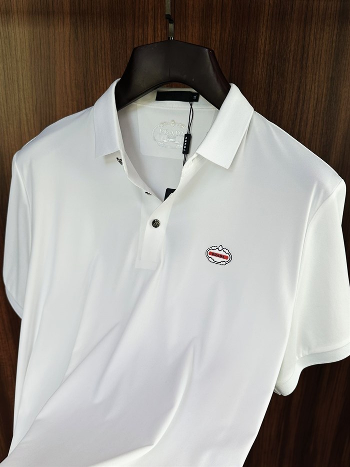 Göğüs Marka Logolu Modal Kumaş Yakalı T-Shirt