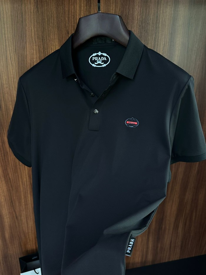 Göğüs Marka Logolu Modal Kumaş Yakalı T-Shirt