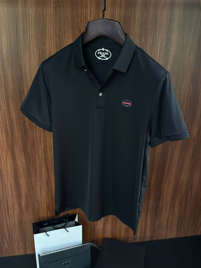 Göğüs Marka Logolu Modal Kumaş Yakalı T-Shirt
