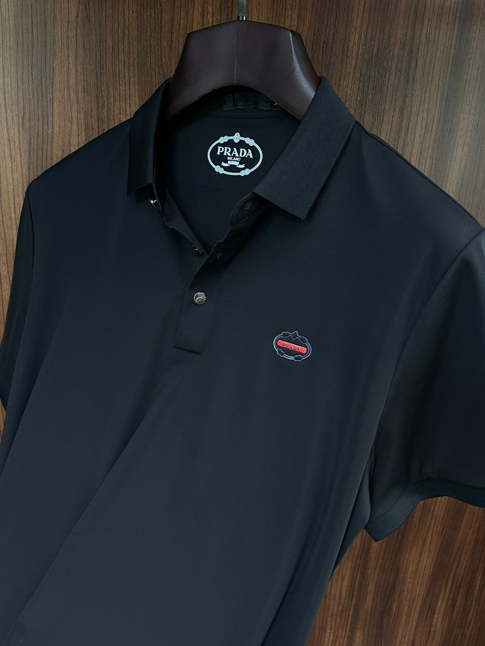 Göğüs Marka Logolu Modal Kumaş Yakalı T-Shirt