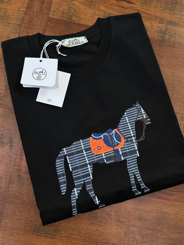 Göğüs Marka Nakış Logolu T-Shirt