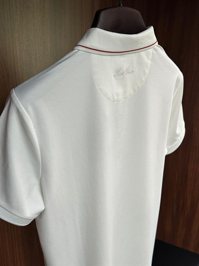Göğüs Marka Yazılı Modal Kumaş Yakalı T-Shirt
