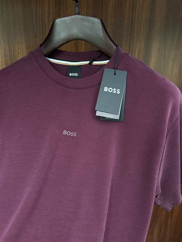 Göğüs Marka Yazılı Modal Kumaş T-Shirt