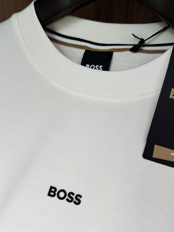 Göğüs Marka Yazılı Modal Kumaş T-Shirt