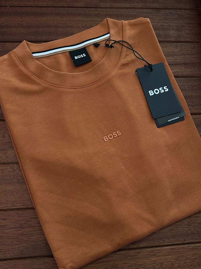 Göğüs Marka Yazılı Modal Kumaş T-Shirt