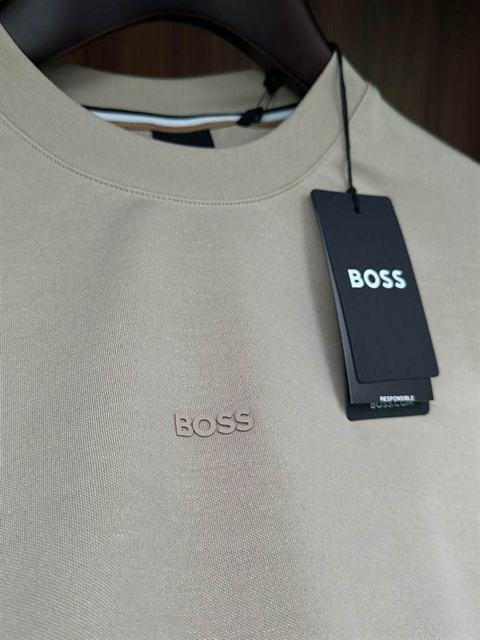 Göğüs Marka Yazılı Modal Kumaş T-Shirt
