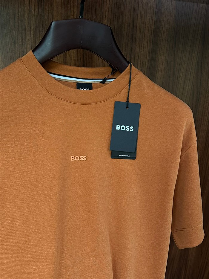 Göğüs Marka Yazılı Modal Kumaş T-Shirt