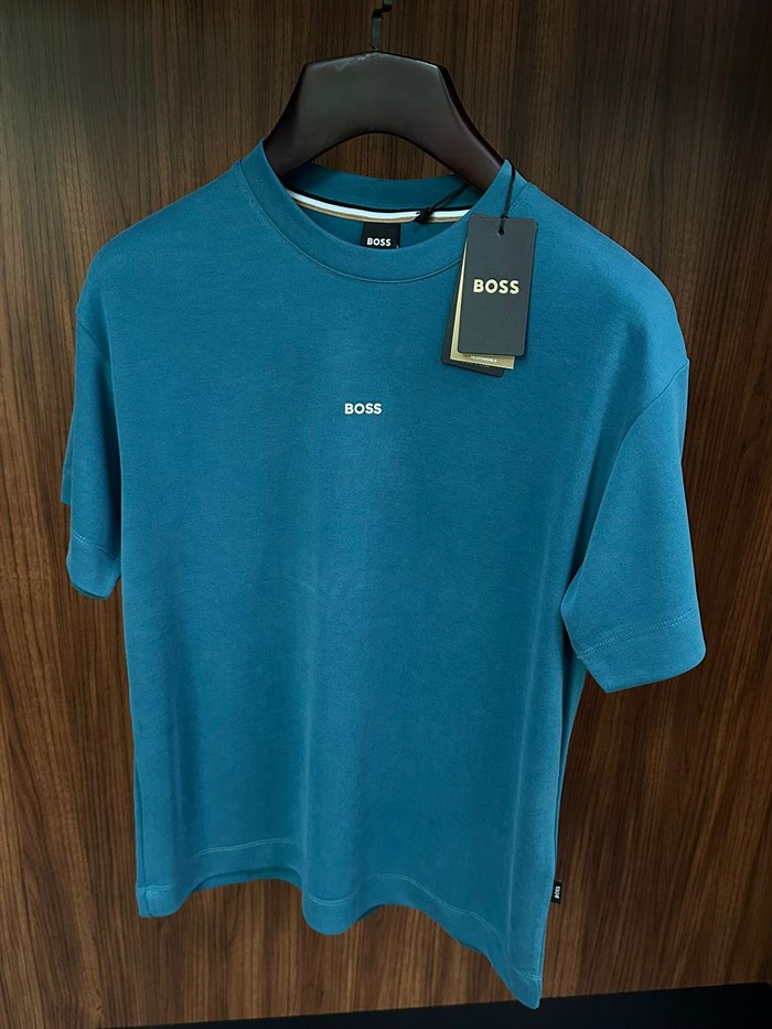 Göğüs Marka Yazılı Modal Kumaş T-Shirt