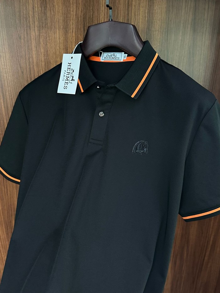 Kabartma Logolu Modal Kumaş Yakalı T-Shirt