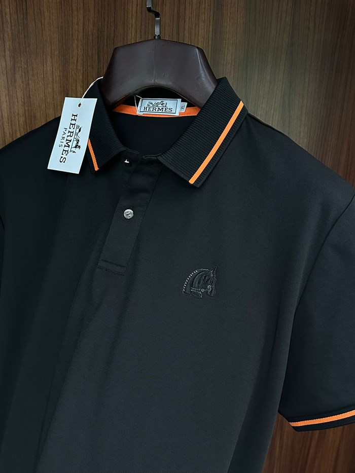 Kabartma Logolu Modal Kumaş Yakalı T-Shirt