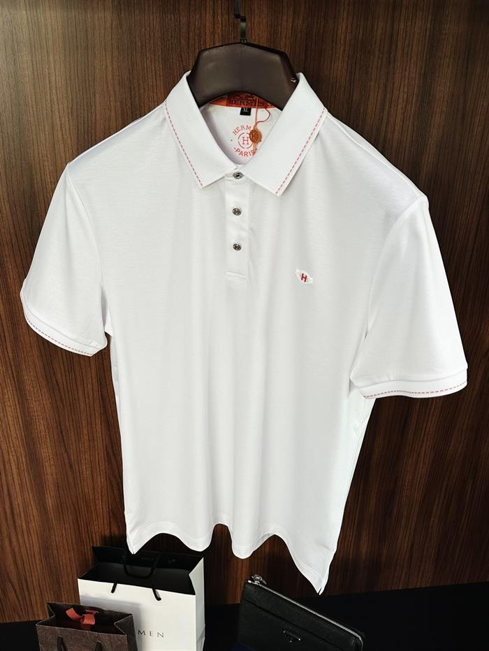 Slikon Logolu Kol Detaylı Modal Kumaş Yakalı T-Shirt