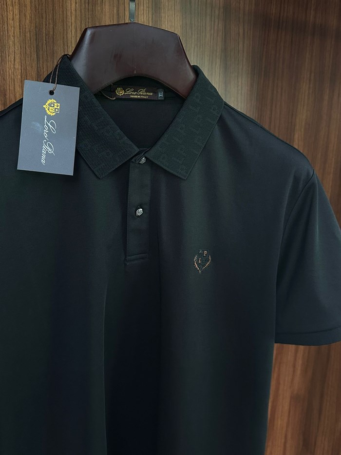 Silikon Kabartma Logolu Yaka Detaylı T-Shirt