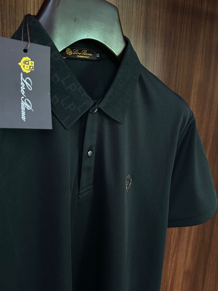 Silikon Kabartma Logolu Yaka Detaylı T-Shirt