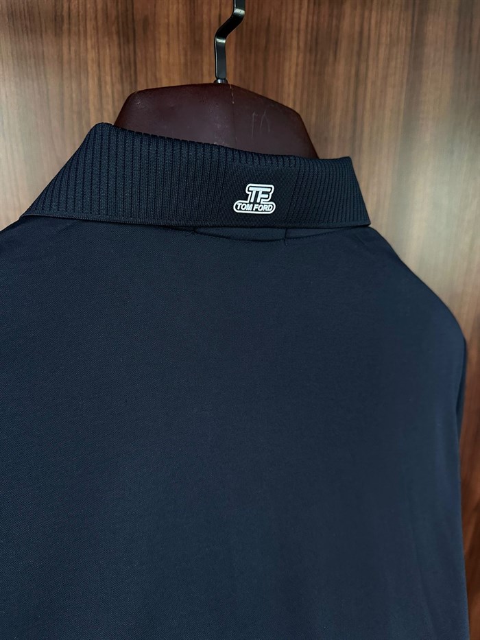 Silikon Logolu Modal Kumaş Yakalı T-Shirt