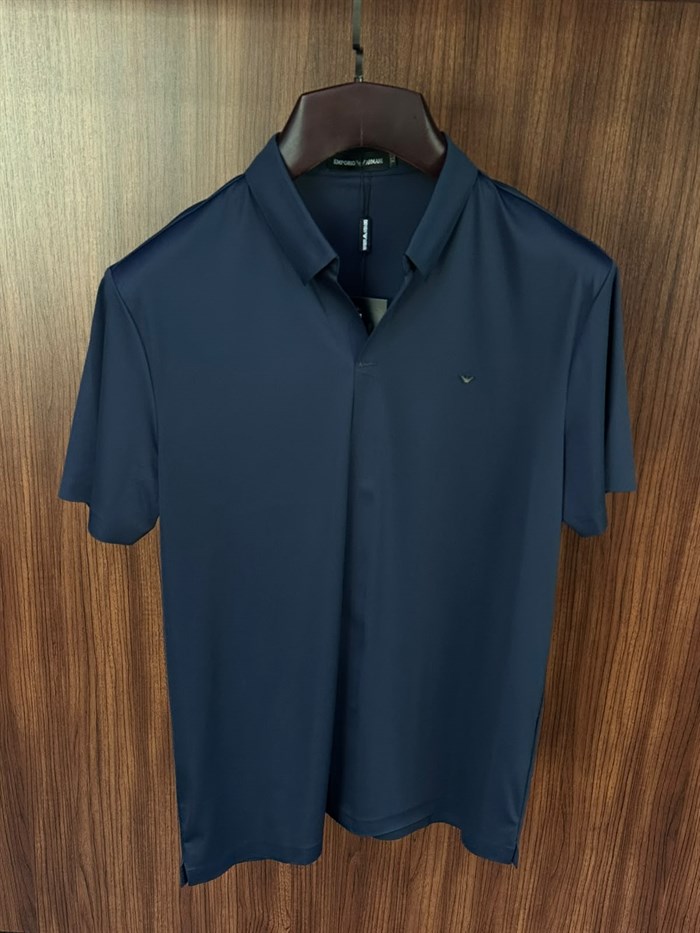 Slikon Loglu Açık V Yaka Modal Yakalı T-Shirt