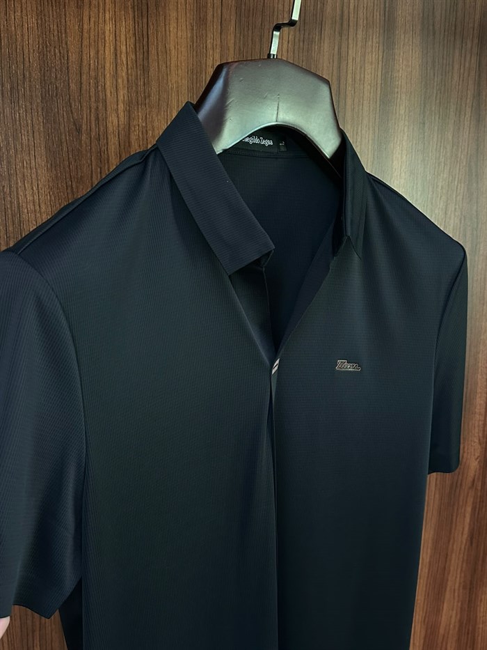 Slikon Loglu Acık Yaka Modal Yakalı T-Shirt